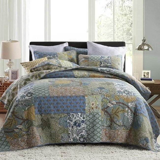 Experience the Luxury of Secgo Quilt Sets: Dive into pure indulgence with our authentic 100% cotton king-size quilt. Crafted from naturally grown cotton, our products boast an unparalleled softness. The king comforter set, filled entirely with 100% cotton, promises breathable, cooling comfort, ensuring a cozy haven throughout the year. Cloud-like Comfort: Our King bedspreads strike the perfect balance between weight, warmth, and softness, providing a sleek feel that encourages breathability and absorbs sweat. Enjoy restful sleep without any chilly or overheated sensations. Effortless Serenity!: Unlike other materials, our 100% cotton quilts offer unparalleled comfort, effortlessly soothing your senses. Cleaning is a breeze—simply toss it in the washing machine and let it dry. Designed for year-round use, you won’t need an old, heavy comforter in winter. Elegance in Home Decor: This bedding set includes a king-size quilt (96x108 inches) and two matching pillow shams (20x36 inches), all crafted with precision. The Secgo comforter set combines patchwork craft with boho patterns, elevating your sleeping space to new heights. Surprise your loved ones with this elegant, cozy gift—ideal for Mother's Day, Women's Day, Christmas, or any special occasion. Confidence & Lifetime Satisfaction: With even, dense stitching and machine-wash convenience, this durable bedding assures lasting satisfaction. If, for any reason, you're unsatisfied, inform us promptly for a hassle-free return. Add it to your basket now and experience the supreme comfort of a Secgo quilt.